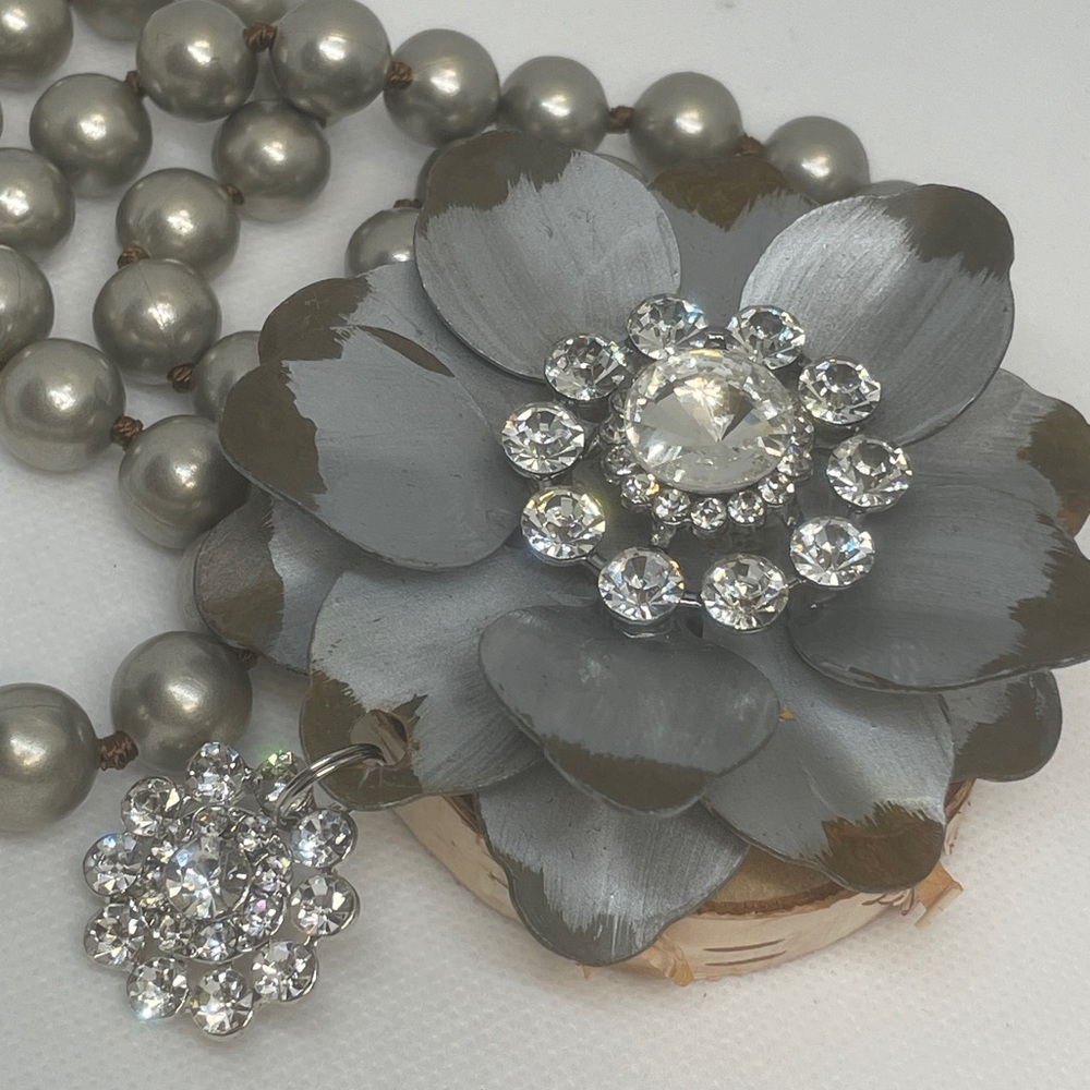 Hand-Painted Silver Floral Pendant Necklace with Crystal Embellishments N…